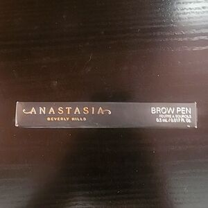 BRAND NEW ANASTASIA BROW PEN IN MEDIUM BROWN